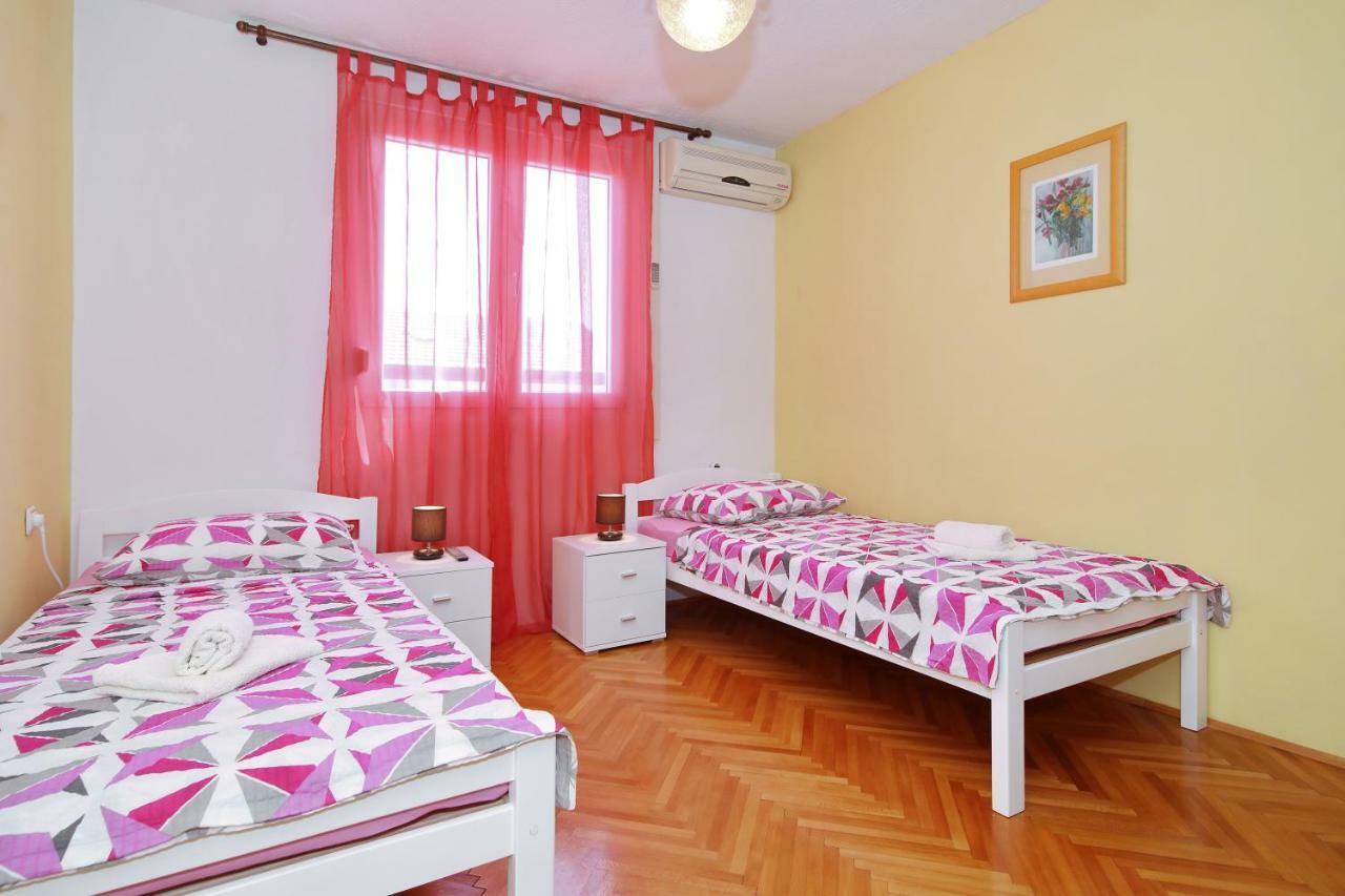 Apartman Lana In City Centre With Garage ซาดาร์ ภายนอก รูปภาพ
