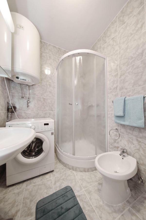 Apartman Lana In City Centre With Garage ซาดาร์ ภายนอก รูปภาพ