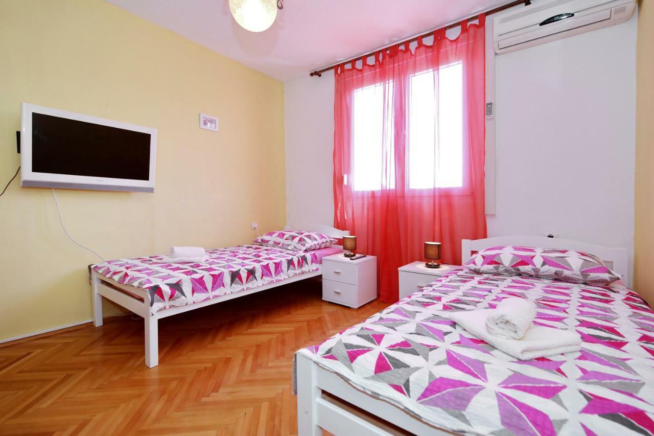 Apartman Lana In City Centre With Garage ซาดาร์ ภายนอก รูปภาพ